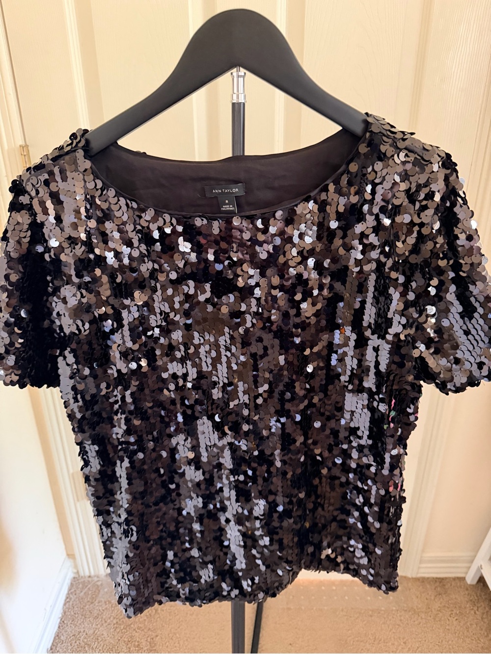 Ann Taylor Black Sequin Short Sleeve Tee